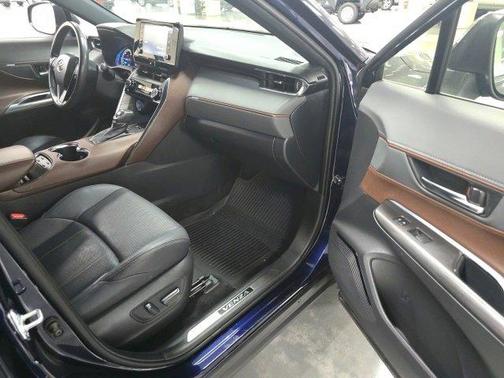 2021 Toyota Venza XLE