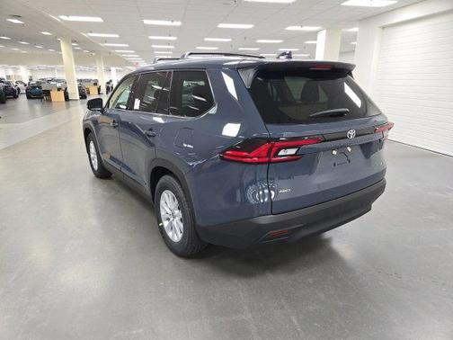 Cloud 2026 Toyota Grand Highlander XLE