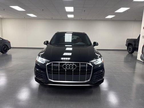 2023 Audi Q7 45 Premium