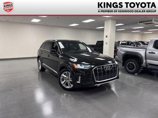 2023 Audi Q7 45 Premium