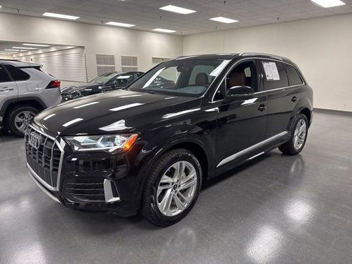 2023 Audi Q7 45 Premium