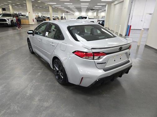 Classic Silver Metallic 2026 Toyota Corolla SE