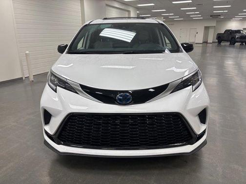 2023 Toyota Sienna XSE 7 Passenger