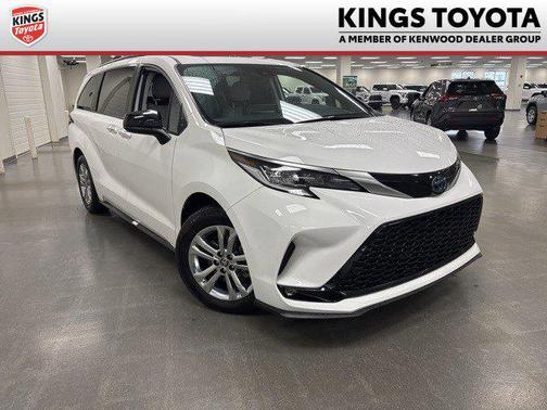 2023 Toyota Sienna XSE 7 Passenger