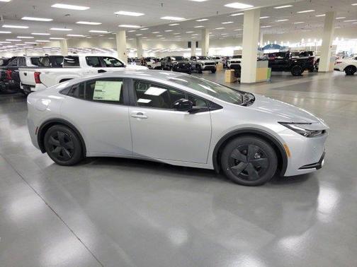 2026 Toyota Prius Plug-In Hybrid SE