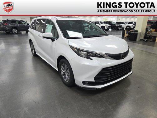Pearl 2026 Toyota Sienna XLE