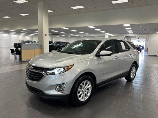 Silver Ice Metallic 2019 Chevrolet Equinox 1LT