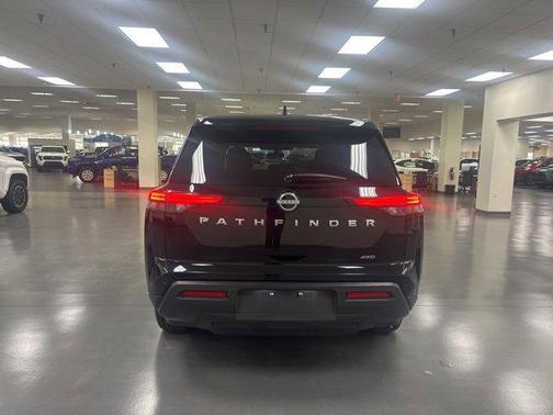 2024 Nissan Pathfinder S 4WD