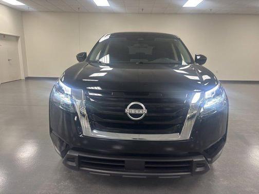 2024 Nissan Pathfinder S 4WD