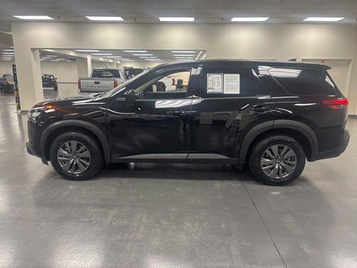 2024 Nissan Pathfinder S 4WD