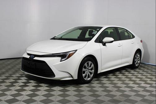 2025 Toyota Corolla Hybrid LE