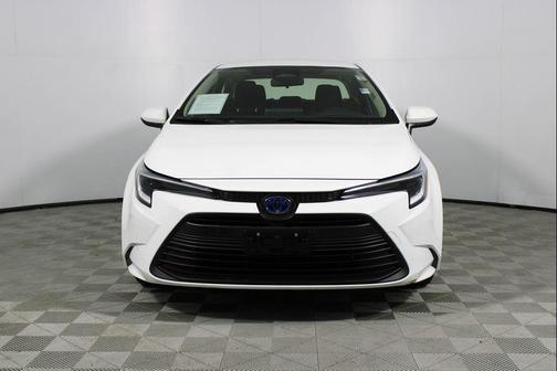 2025 Toyota Corolla Hybrid LE