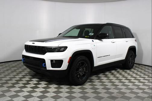 2023 Jeep Grand Cherokee 4xe Trailhawk Carb State Pkg