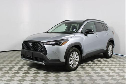 2025 Toyota Corolla Cross LE