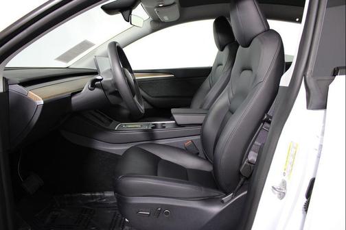 2025 Tesla Model Y Long Range Dual Motor All-Wheel Drive
