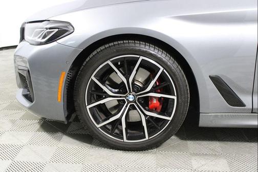 2023 BMW 530 i
