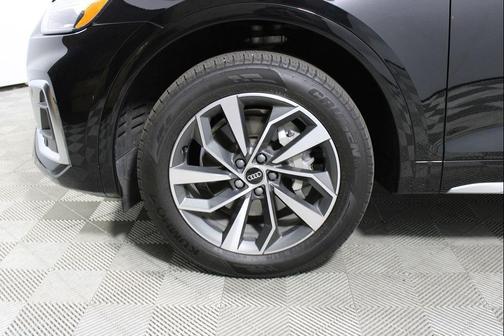 2022 Audi Q5 45 S line Premium Plus