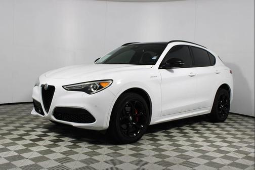 2023 Alfa Romeo Stelvio Veloce AWD