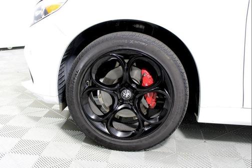 2023 Alfa Romeo Stelvio Veloce AWD