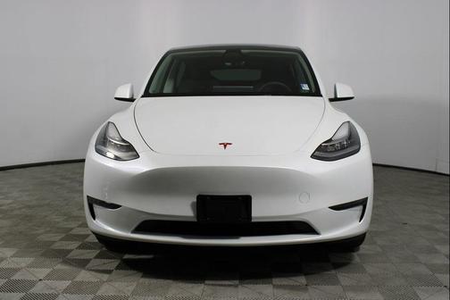 2022 Tesla Model Y Long Range Dual Motor All-Wheel Drive