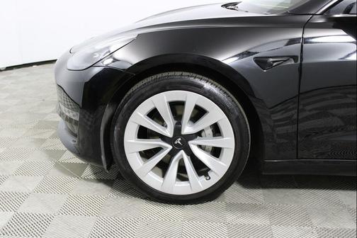 2022 Tesla Model 3 Standard Range