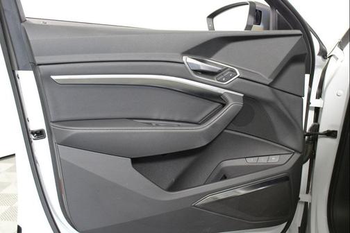 2023 Audi e-tron Sportback S line Premium Plus