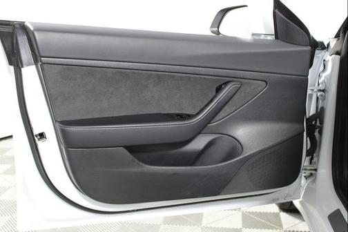 Pearl White Multi-Coat 2020 Tesla Model 3 Standard Range Plus