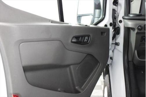 2022 Ford Transit-250 Base