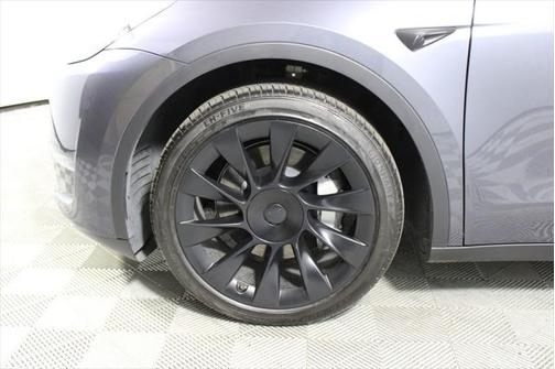 2023 Tesla Model Y RWD