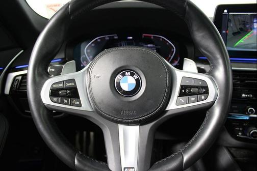 2022 BMW 530 i