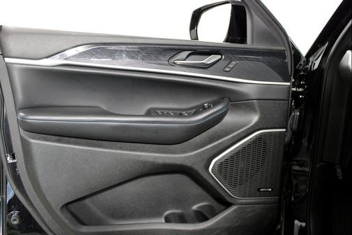 2022 Jeep Grand Cherokee 4xe Trailhawk