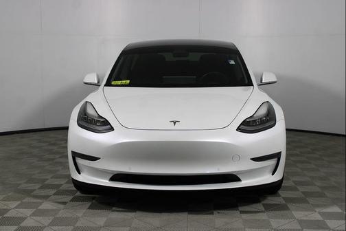 Pearl White Multi-Coat 2019 Tesla Model 3 Standard Range Plus