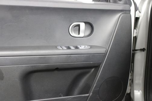 2024 Hyundai IONIQ 5 SE