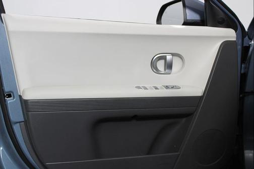 2024 Hyundai IONIQ 5 SE Standard Range