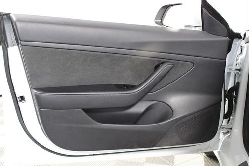 Pearl White Multi-Coat 2020 Tesla Model 3 Standard Range Plus