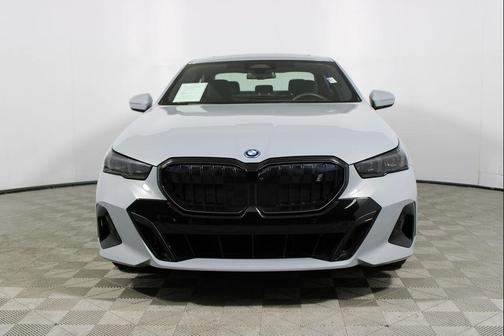 2025 BMW i5 eDrive40