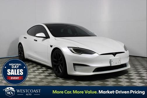 Pearl White Multi-Coat 2022 Tesla Model S Plaid