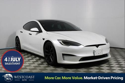Pearl White Multi-Coat 2022 Tesla Model S Plaid