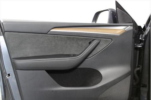 2023 Tesla Model Y RWD