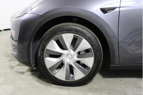 2023 Tesla Model Y RWD