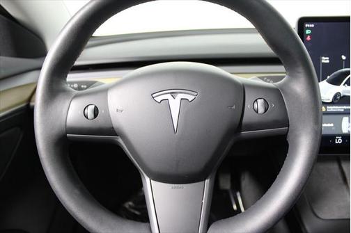 2022 Tesla Model 3 Standard Range