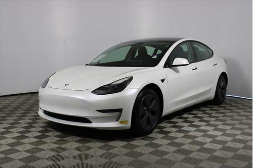 2022 Tesla Model 3 Standard Range