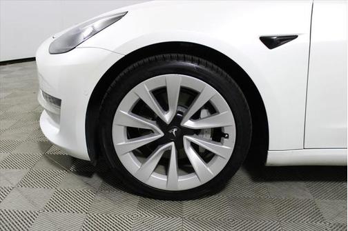 2022 Tesla Model 3 Standard Range