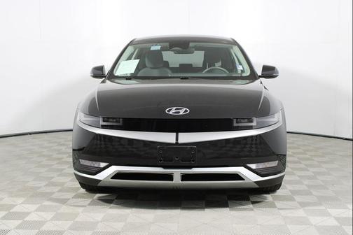 2024 Hyundai IONIQ 5 SE