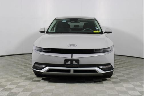 2024 Hyundai IONIQ 5 SE