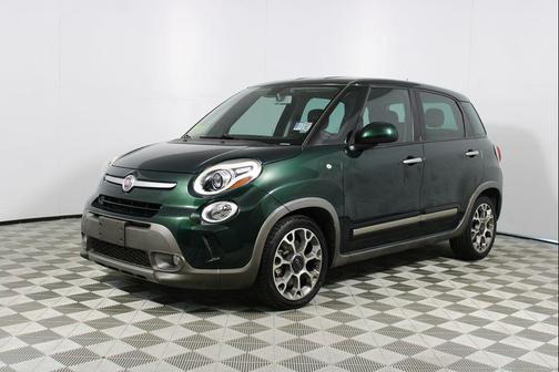 Verde Bosco Perla (Forest Green) 2014 FIAT 500L Trekking