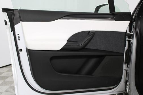 2022 Tesla Model X Plaid Tri Motor All-Wheel Drive