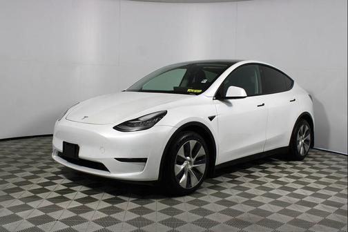 Pearl White Multi-Coat 2022 Tesla Model Y Long Range Dual Motor All-Wheel Drive