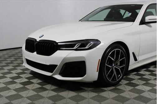 2022 BMW 530 i