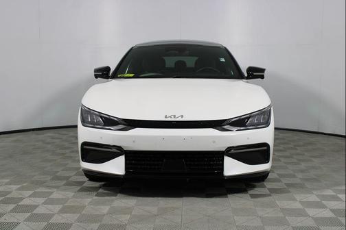 Snow White Pearl 2023 Kia EV6 GT-Line